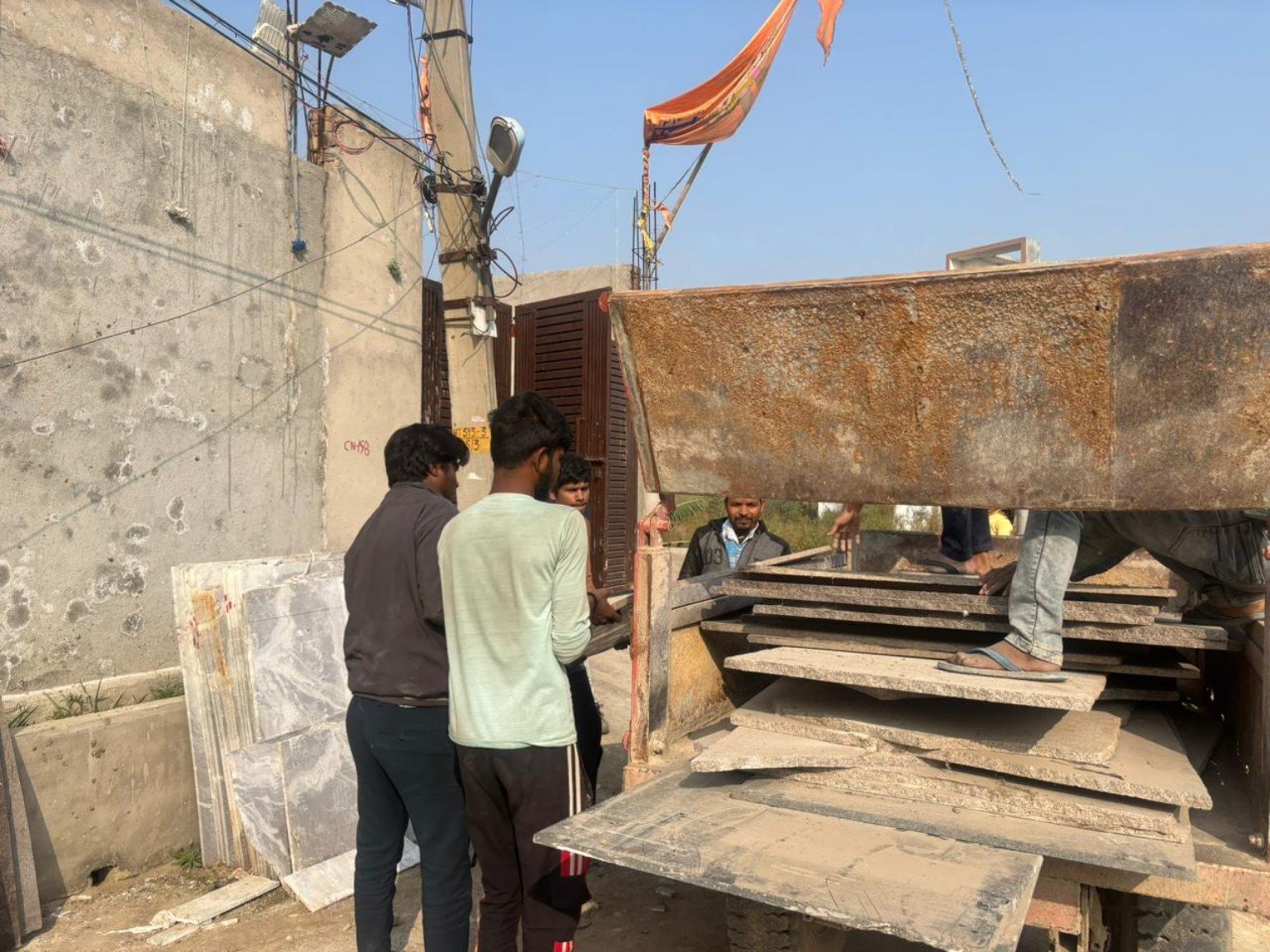 मंदिर निर्माण